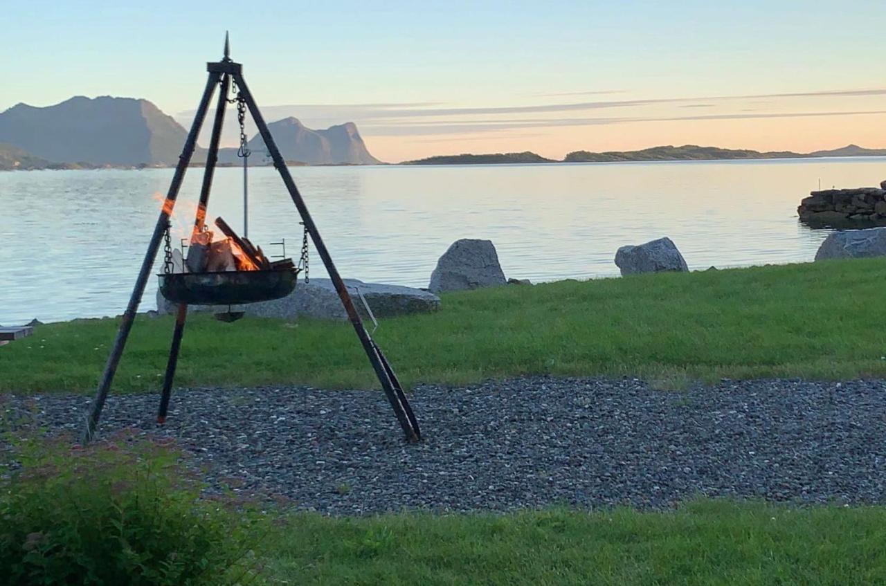 Berg  Tinebua Basecamp Senjaホステル エクステリア 写真