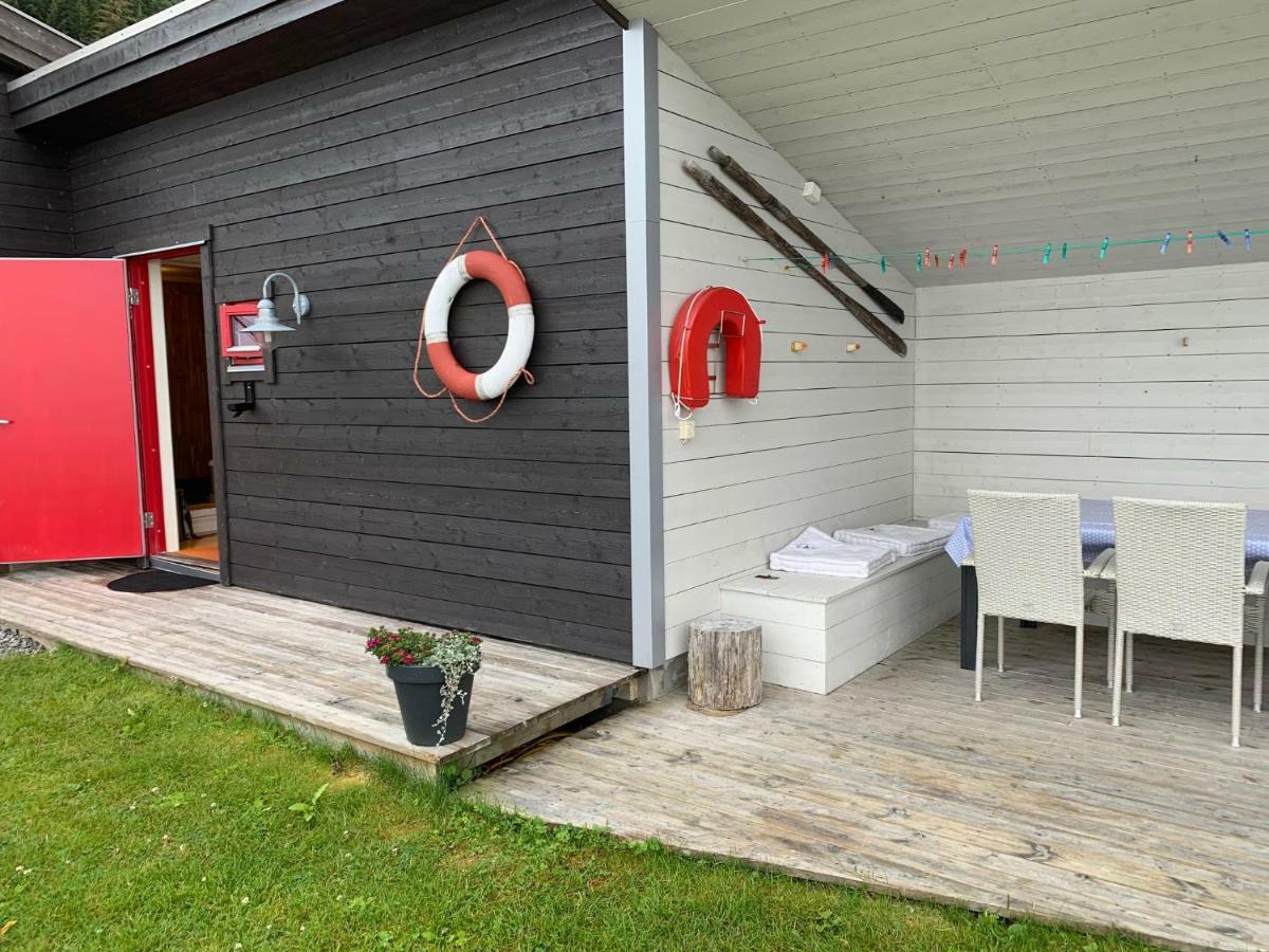 Berg  Tinebua Basecamp Senjaホステル エクステリア 写真